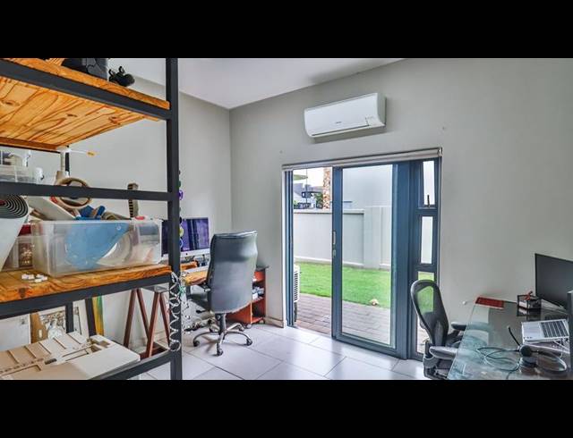 5 BEDROOM HOUSE FOR SALE IN MIDSTREAM RIDGE